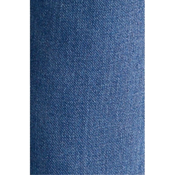 GOOD AMERICAN “Good Straight Raw Hem High Waist Straight Leg Jeans” - Picture 16 of 16